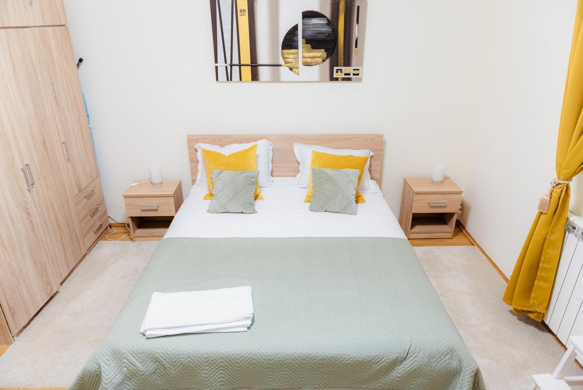 Downtown Apartment Boutique Green Garden Unirii ブカレスト エクステリア 写真