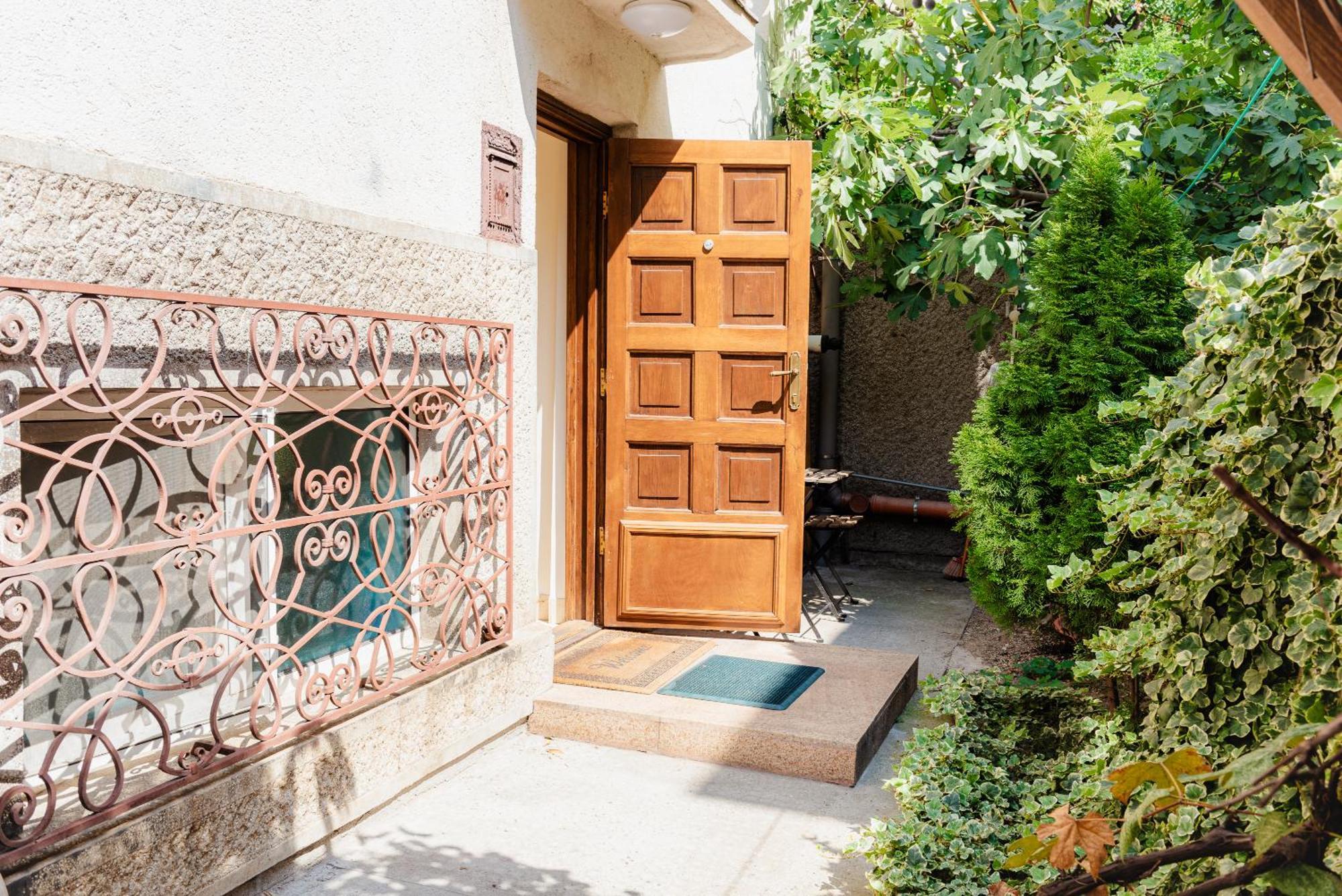 Downtown Apartment Boutique Green Garden Unirii ブカレスト エクステリア 写真